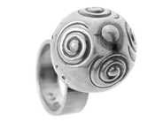 Smycken, KALEVALA, ring, i auktion: Lilla Smycken – Tisdag 24 mars