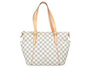 Accessoarer, VÄSKA, LOUIS VUITTON, i auktion: Modespecial – Lördag 22 augusti