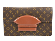 Accessoarer, CLUTCH, LOUOS VUITTON, i auktion: Modespecial – Lördag 22 augusti