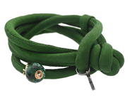 Smycken, OLE LYNGGAARD, armband med berlock, i auktion: Moderna – Lördag 9 maj