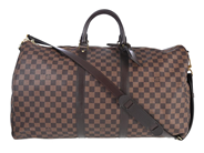 Accessoarer, VÄSKA, LOUIS VUITTON, i auktion: Modespecial – Lördag 22 augusti