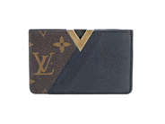 Accessoarer, KORTHÅLLARE, LOUIS VUITTON, i auktion: Modespecial – Lördag 22 augusti