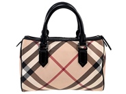 Accessoarer, VÄSKA, BURBERRY, i auktion: Fashionabla – Torsdag 30 juli