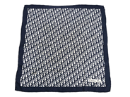 Accessoarer, SCARF, CHRISTIAN DIOR, i auktion: Fashionabla – Torsdag 30 juli