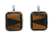 ÖRHÄNGEN, sterlingsilver, tigeröga och onyx, stängbara stift, höjd 2,7 cm, vikt ca 15,7 g.