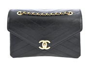 Accessoarer, VÄSKA, CHANEL. Flap Bag, i auktion: Fashionabla – Torsdag 30 juli
