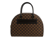 Accessoarer, VÄSKA, LOUIS VUITTON, i auktion: Modespecial – Lördag 22 augusti