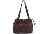 VÄSKA, BOTTEGA VENETA, Hobo Bag, vinrött intrecciato läder, guldfärgade beslag, 31,5x25x7 cm, dustbag. på auktion i Stockholm, Stockholms län hos Kaplans Auktioner