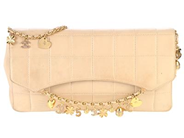 CHANEL, VÄSKA, Lucky Carms Chain Bag, beige läder, guldfärgade beslag, 26x13x6,5 cm, hologrammärkt 7552128, år 2002-2003, cert, rosa fläckar. Good Condition.