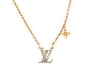 LOUIS VUITTON, COLLIER, Iconic Necklace, vita stenar, guldfärgad kedja, längd 41-47 cm, diameter ca 1x1,5 cm, vikt 6,1 g, Made in Italy, smyckespåse, originalask. Very Good Condition.