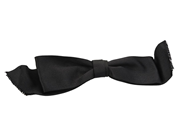 CHANEL, BROSCH, Bow, 100% svart siden, 29x6 cm, Made in France, originalask. Good Condition. på auktion i Stockholm, Stockholms län hos Kaplans Auktioner