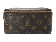 LOUIS VUITTON, NECESSÄR, Packing Cube PM, Monogram Canvas, guldfärgade beslag, 16,5x7x11 cm. Very Good Conditi på auktion i Stockholm, Stockholms län hos Kaplans Auktioner