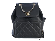CHANEL, VÄSKA, Backpack, svart kaviarläder, guldfärgade beslag, 23x20,5x15,5 cm, hologrammärkt 24048788, år 2017-2018, dustbag, originalkartong. Very Good Condition.