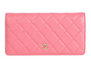 CHANEL, PLÅNBOK, Matelasse long Wallet, rosa quiltat kaviarläder, guldfärgade beslag, 18,5x10x2 cm, mynt, sedlar, kontokort, hologrammärkt 25518646, år 2018, care booklet, cert, dustbag, originalkartong. Very Good Condition.