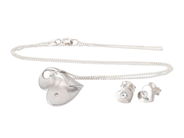 SMYCKESET, 1 par örhängen, 1 hänge med kedja, sterlingsilver, 1 briljantslipad diamant ca 0,015 ct, W/P, två v på auktion i Stockholm, Stockholms län hos Kaplans Auktioner