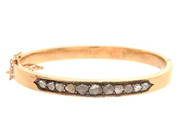 ARMRING, 18K guld, rosenslipade diamanter, troligen Anders Gustaf Millberg, Stockholm 1800-talets andra hälft, innermått ca 55 x 50 mm, vikt 12,0 g, säkerhetskedja, små bucklor.