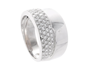 STRÖMDAHLS, ring, 18K vitguld, briljantslipade diamanter 0,84 ctv, TW/VS-SI, stl 17 mm, vikt 13,1 g. på auktion i Stockholm, Stockholms län hos Kaplans Auktioner