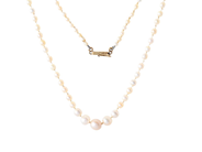 PÄRLCOLLIER, orientaliska pärlor, doserade 1,8 - 5,6 mm, lås i 14K guld, längd ca 43 cm, vikt 3,2 g, i behov a på auktion i Stockholm, Stockholms län hos Kaplans Auktioner