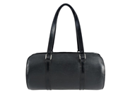 VÄSKA, LOUIS VUITTON, Soufflot, svart epi läder, silverfärgade beslag, 31x15x14 cm, märkt MI1016, år 2006, inn på auktion i Stockholm, Stockholms län hos Kaplans Auktioner