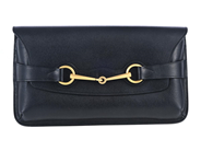 GUCCI, VÄSKA, Bright Bit Clutch, svart läder, guldfärgade beslag, 31x17x4 cm, dustbag. Very Good Condition. på auktion i Stockholm, Stockholms län hos Kaplans Auktioner