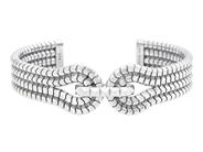 LARA BOHNIC, armring, sterlingsilver, Gagarin Cuff, mått 5,6 cm x 4,1 cm, vikt ca 37,6 g. på auktion i Stockholm, Stockholms län hos Kaplans Auktioner