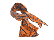 HERMÈS, SCARF, Losange, 85% kashmir, 15% siden, ca 220x85 cm, orange, grå, originalask. Good Condition. på auktion i Stockholm, Stockholms län hos Kaplans Auktioner