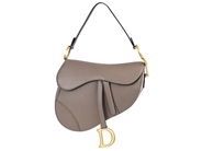 DIOR, VÄSKA, Saddle Bag, Eutope Blush Grained kalvskinn, guldfärgade beslag, 25x20x6 cm, märkt 09-MA-1211, år på auktion i Stockholm, Stockholms län hos Kaplans Auktioner