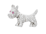 BROSCH, hund, 9K vitguld, åttkantslipade diamanter, ca TW-TCa/SI-P, rubiner, mått 29x22 mm, vikt 8,2 g, en dia på auktion i Stockholm, Stockholms län hos Kaplans Auktioner
