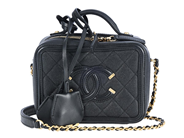 VÄSKA, CHANEL, Vanity Bag, svart quiltat kaviarläder, guldfärgade beslag, 16x11,5x7 cm, hologrammärkt 25138957 på auktion i Stockholm, Stockholms län hos Kaplans Auktioner
