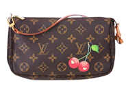 LOUIS VUITTON, VÄSKA, Pochette Accessories, Cherry, Monogram canvas, guldfärgade beslag, 21x12,5x3,5 cm, märkt på auktion i Stockholm, Stockholms län hos Kaplans Auktioner