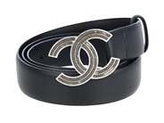CHANEL, BÄLTE, svart läder, silverfärgade beslag, stl 90, märkt A18, S, år 2018, dustbag, originalkartong. Exc på auktion i Stockholm, Stockholms län hos Kaplans Auktioner