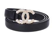 CHANEL, BÄLTE, Crystal Belt, svart läder, vita stenar, guldfärgade beslag, stl 85, märkt A21, P, år 2021, orig på auktion i Stockholm, Stockholms län hos Kaplans Auktioner