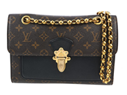 Accessoarer, VÄSKA, LOUIS VUITTON, i auktion: Fashionabla – Torsdag 5 november