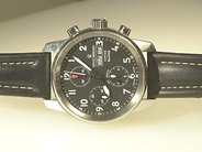 Pantvaror, 1 Herrarmbandsur Revue Thommen med läderarmband, i auktion: Pant – Onsdag 20 april 2005