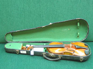 Pantvaror, 1 Fiol Tysk seriefiiol ca 1920 utan stråke i etui (kopia på värderingsintyg), i auktion: Pant – Onsdag 20 april 2005