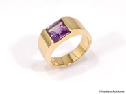 Smycken, RING, 18K guld, i auktion: Klassiska – Lördag 27 februari 2010