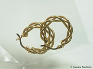 Pantvaror, 1 par örhängen 18k. Vikt 2,4g, i auktion: Pant – Torsdag 13 april 2006