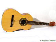 Pantvaror, Gitarr, akustisk  Landola C-26S, i auktion: Pant – Tisdag 30 maj 2006