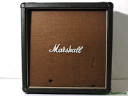 Pantvaror, Högtalare, Marshall låda mod 1966B 2 x 12 snr1066, i auktion: Pant – Tisdag 30 maj 2006