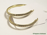 Pantvaror, Örhängen, ett par med stenar 18K Ø3,5cm 6,6g, i auktion: Pant – Tisdag 1 augusti 2006