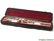 Pantvaror, Tvärflöjt, Yamaha YFL-211SII i etui (handtag etui trasigt) rensstång, i auktion: Pant – Tisdag 15 augusti 2006
