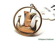 Pantvaror, 1 Hänge "båt", 18K. Vikt 4,7g, i auktion: Pant – Torsdag 21 september 2006