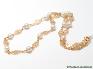 Pantvaror, Halskedja, med pärlor 18K 42cm 6,5g, i auktion: Pant – Tisdag 24 oktober 2006