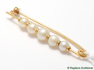 Pantvaror, Brosch, med pärlor 18K 3,7g, i auktion: Pant – Tisdag 24 oktober 2006