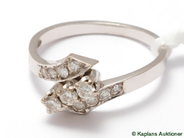 Pantvaror, Ring, med diamanter 1xca 0,06ct 2xca 0,05ct 4xca 0,02ct 4xca 0,01ct 18K vitguld Ø17 2,9g, i auktion: Pant – Tisdag 24 oktober 2006