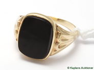 Pantvaror, Klackring, med svart sten 14K Ø17 1/4 3,6g, i auktion: Pant – Tisdag 24 oktober 2006
