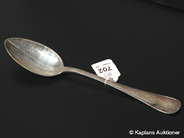 Pantvaror, 1 Matsked i silver model: Svensk, i auktion: Pant – Torsdag 14 december 2006