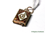 Pantvaror, 1 Berlock 14K  m emalj  sk.. Vikt 1,6g, i auktion: Pant – Lördag 17 februari 2007