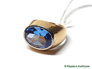 Pantvaror, 1 Ring 18K m blå sten   stl  15,5. Vikt 7g, i auktion: Pant – Lördag 17 februari 2007