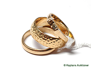 Pantvaror, 3 Ringar 18K /gravyr, sten saknas/   stl 18. Vikt 14g, i auktion: Pant – Lördag 17 februari 2007